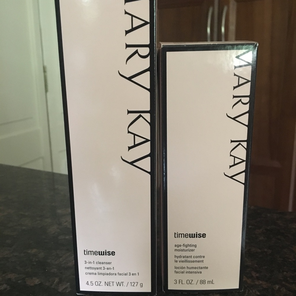 Mary Kay TimeWise 3-in-1 cleanser/moisturizer